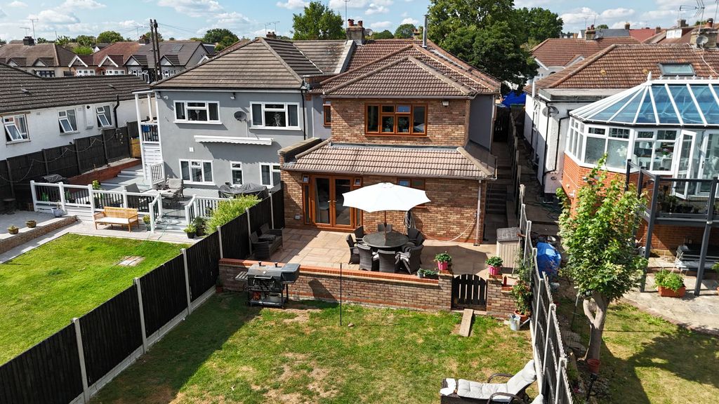Property photo 1 of 34