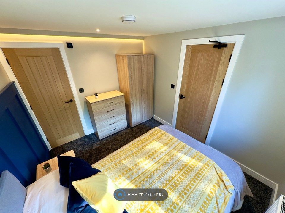 Property photo 1 of 35