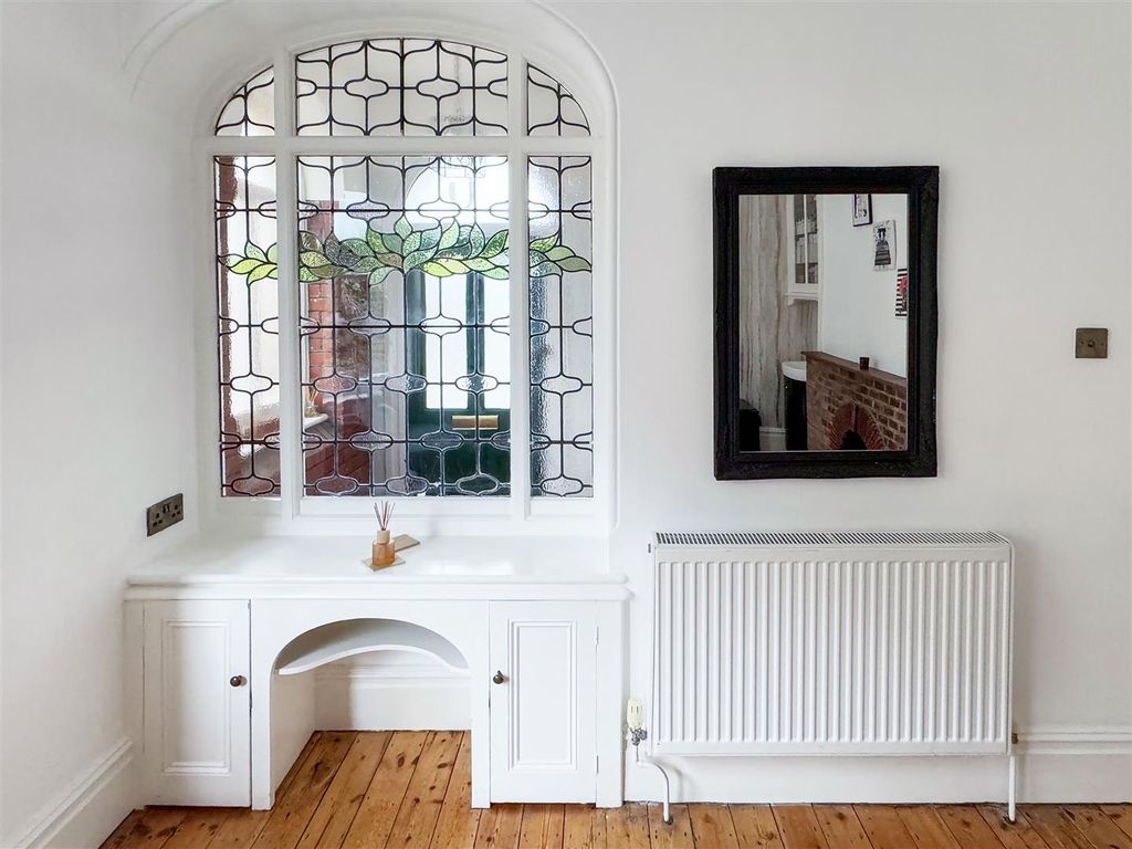Additional image 12 of 6 bed semi-detached house for saleEast Ham Road, Littlehampton BN17