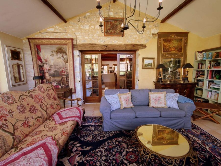 Property photo 2 of 20