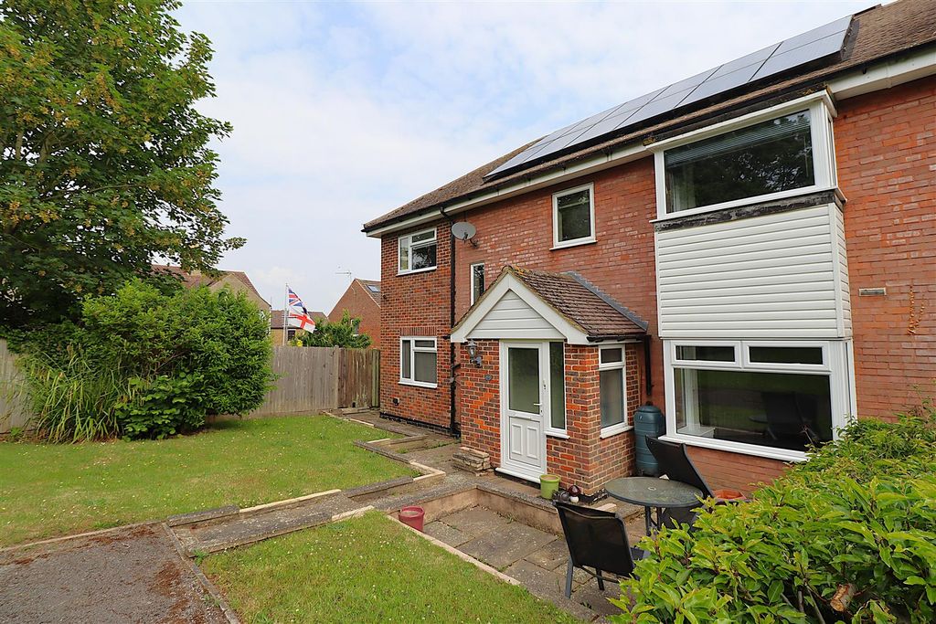 Property photo 1 of 28