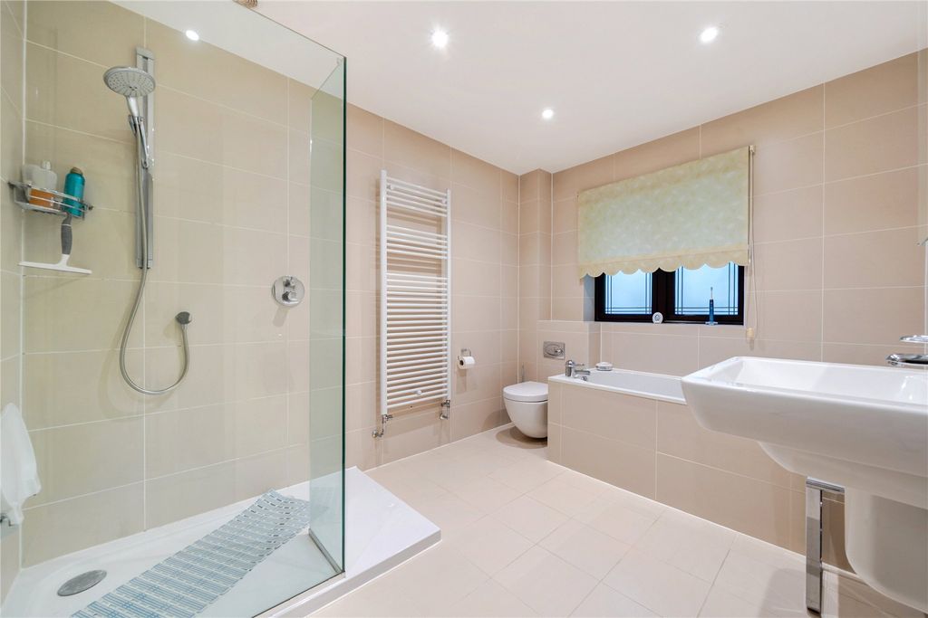 Additional image 9 of 3 bed bungalow for saleLiphook, Hampshire GU30