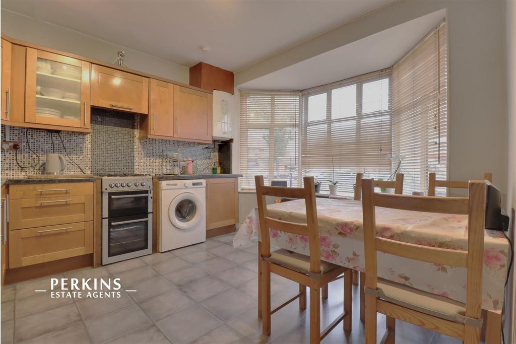 Property photo 1 of 8 Img_0858-Img_0860.Jpg