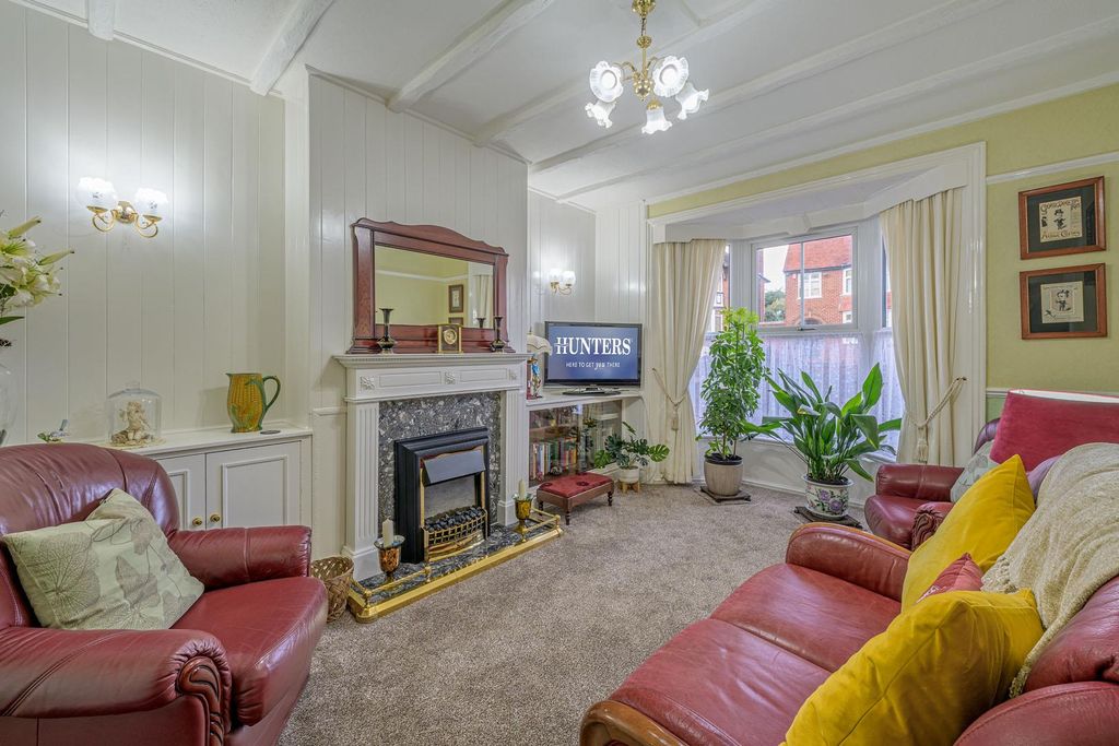 Property photo 2 of 20