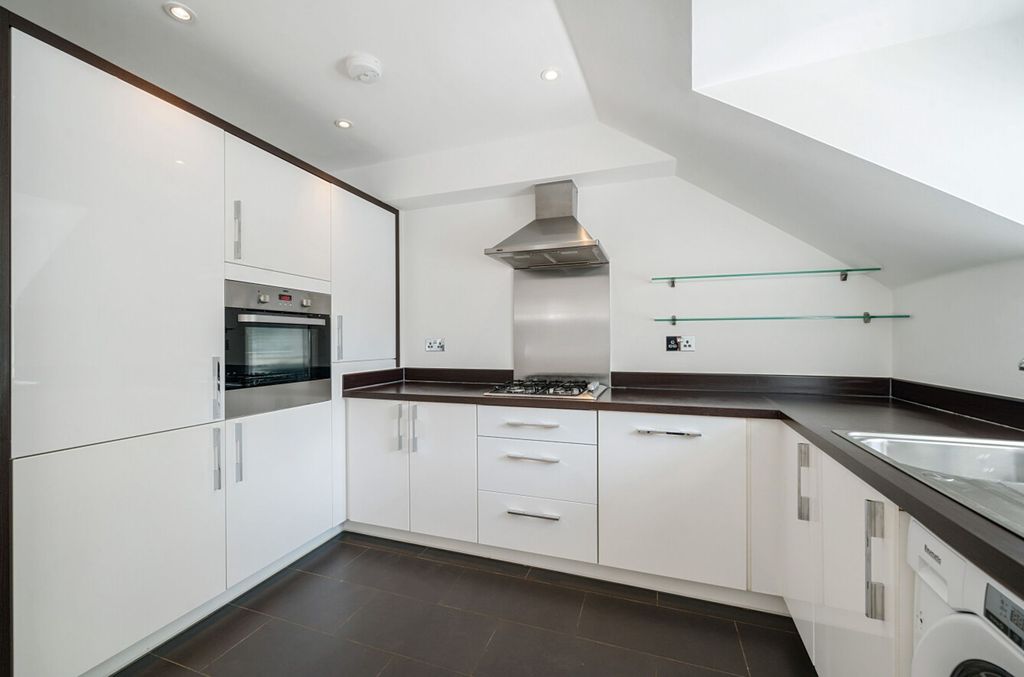 Property photo 3 of 13 Kitchen