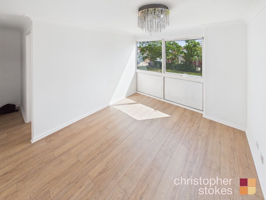 Property photo 2 of 6 3498072