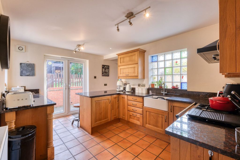 Property photo 3 of 14
