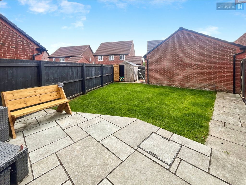 Property photo 2 of 12 Picture No. 27