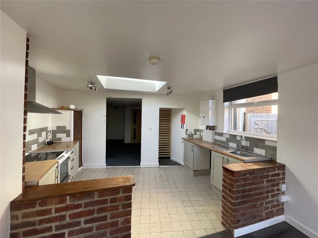 Property photo 3 of 10 Picture No. 18