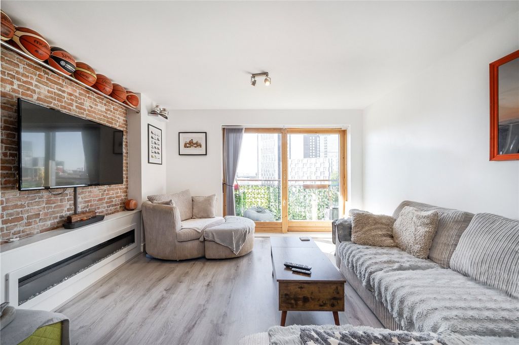 Property photo 2 of 9 Reception