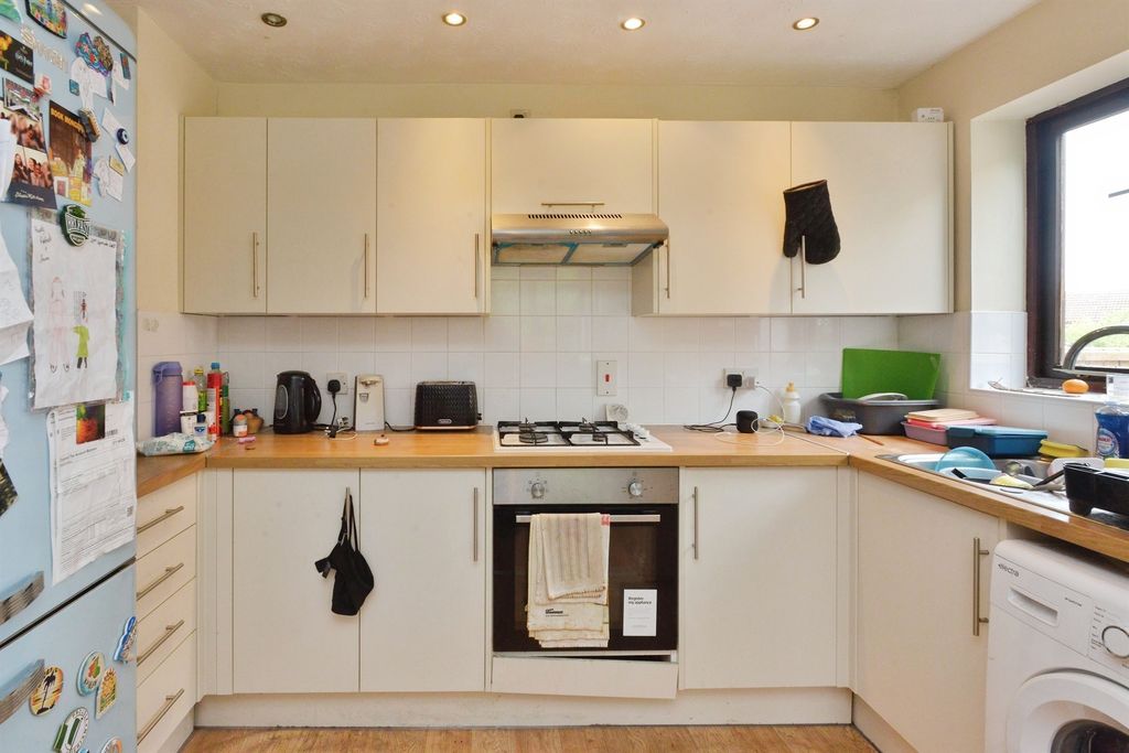 Property photo 2 of 13