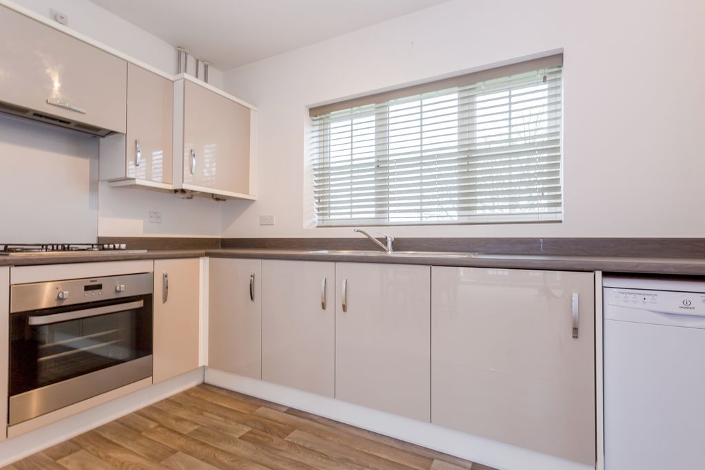 Property photo 2 of 10 Photo 3