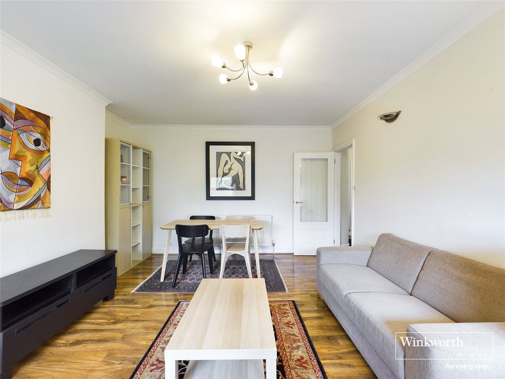 Property photo 2 of 9 Picture No. 28