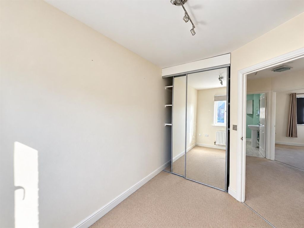Property photo 2 of 19 6 Gw 8 .Png