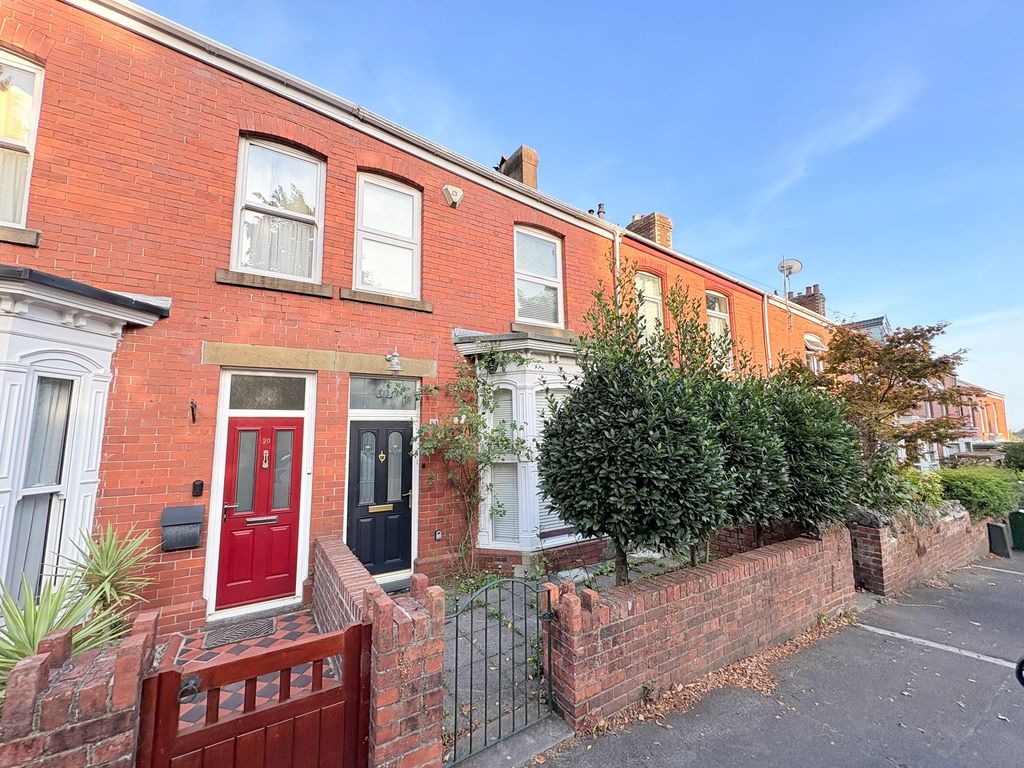 Property photo 1 of 11
