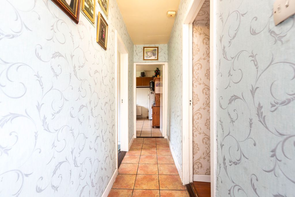 Property photo 3 of 30