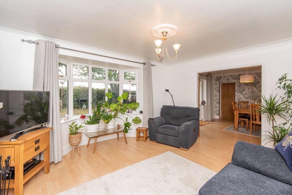 Property photo 2 of 29