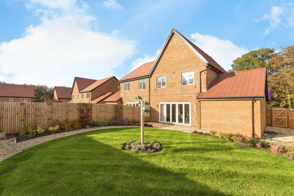 Property photo 3 of 19