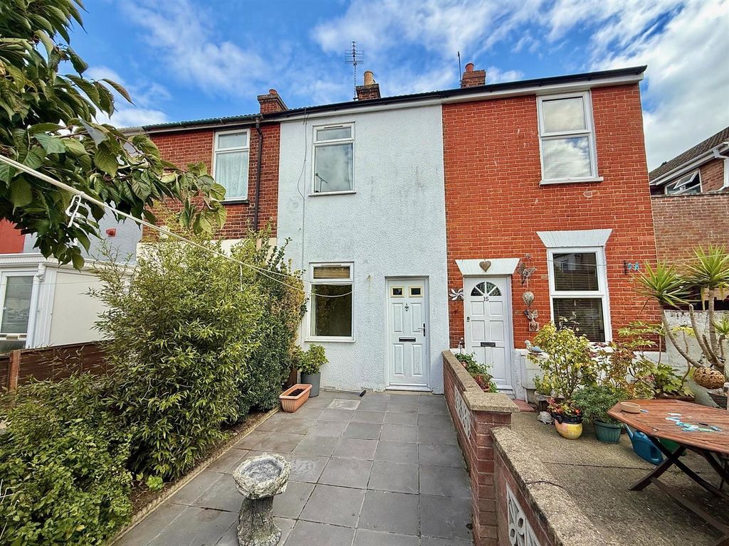 Property photo 1 of 10 Outside