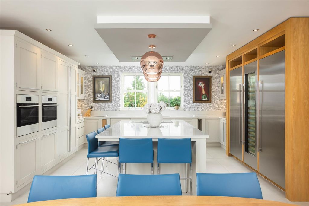 Property photo 3 of 41 00015.Jpg