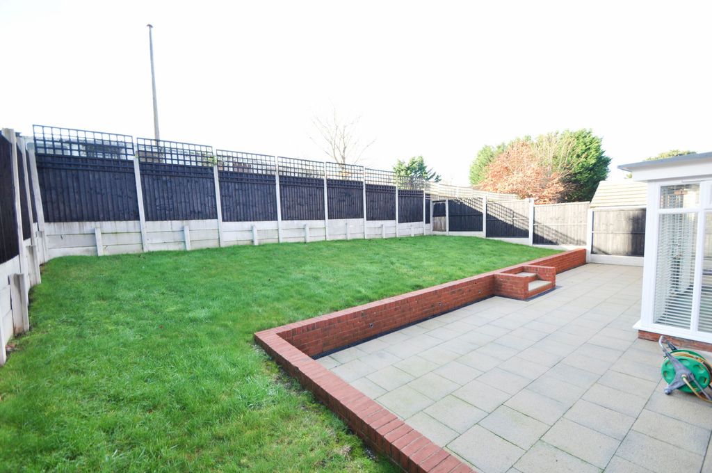 Property photo 3 of 49