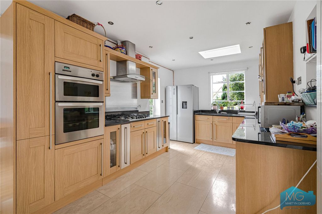 Property photo 3 of 18 Picture No. 27