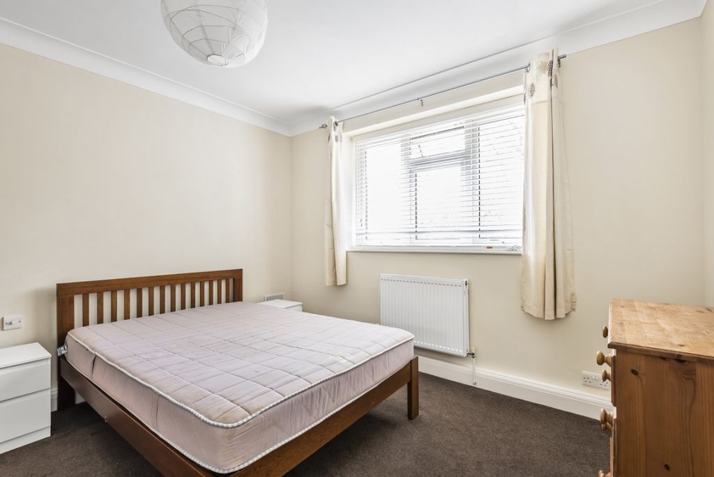 Property photo 3 of 7 875679 (5)