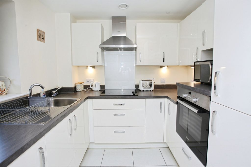 Property photo 3 of 13