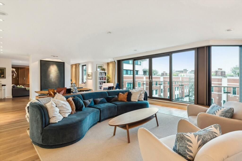 Property photo 2 of 19