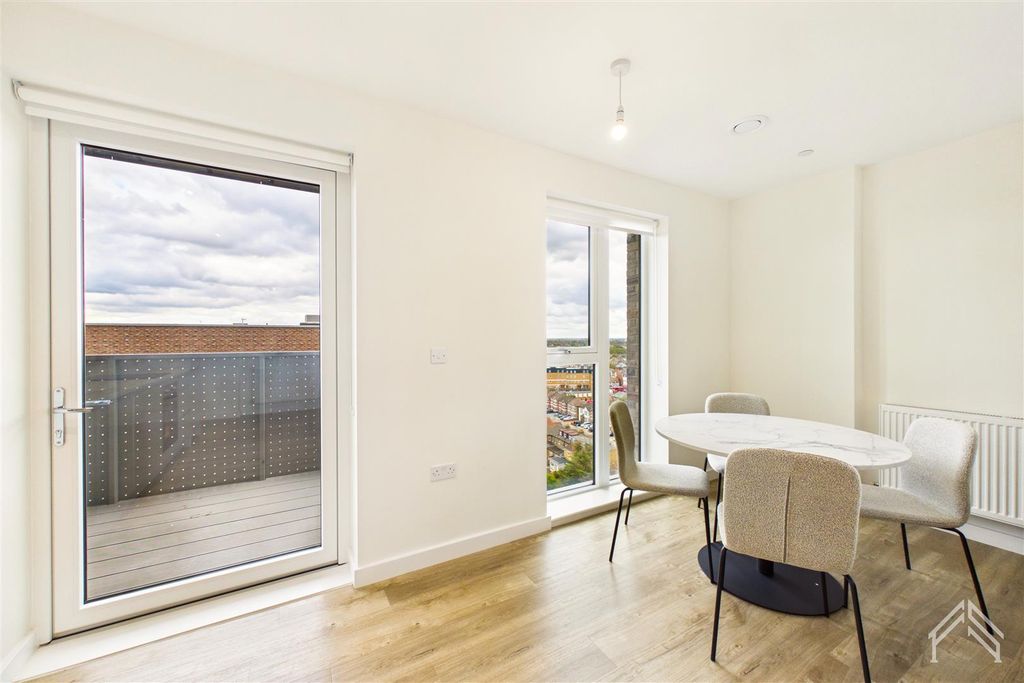 Property photo 3 of 15 8.Jpg