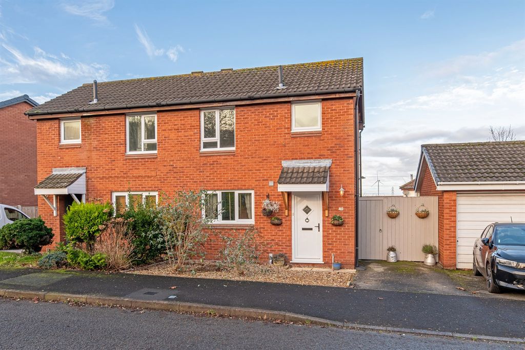 Property photo 1 of 17 (Main)