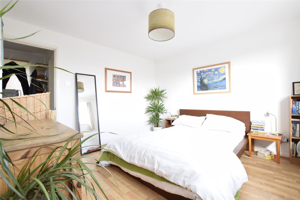 Property photo 2 of 8 Picture 2