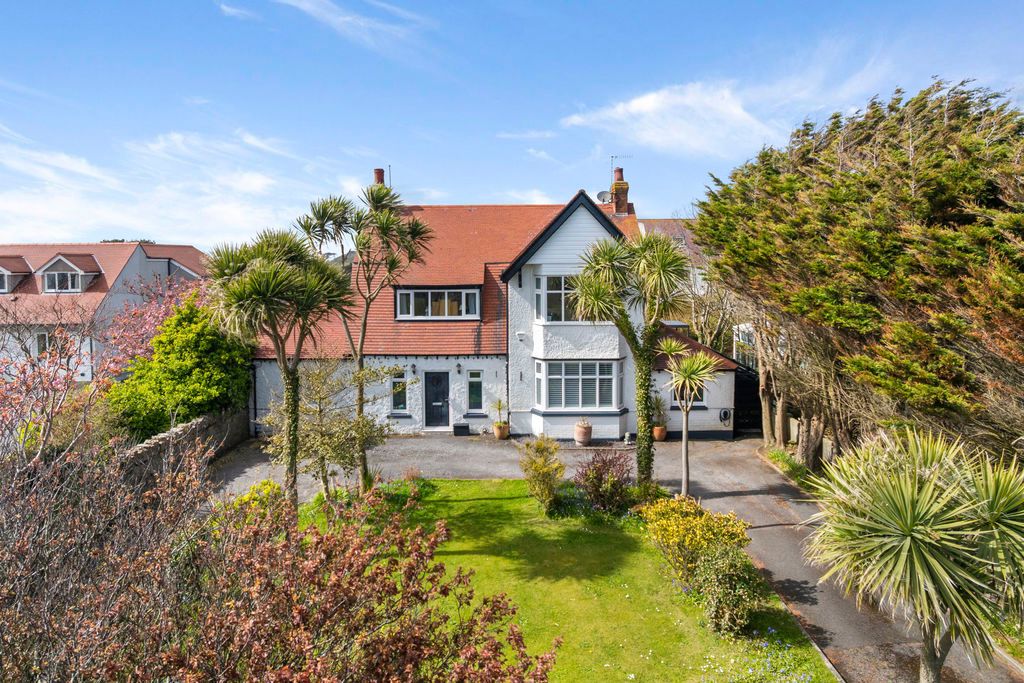 Property photo 1 of 50 Photo 45