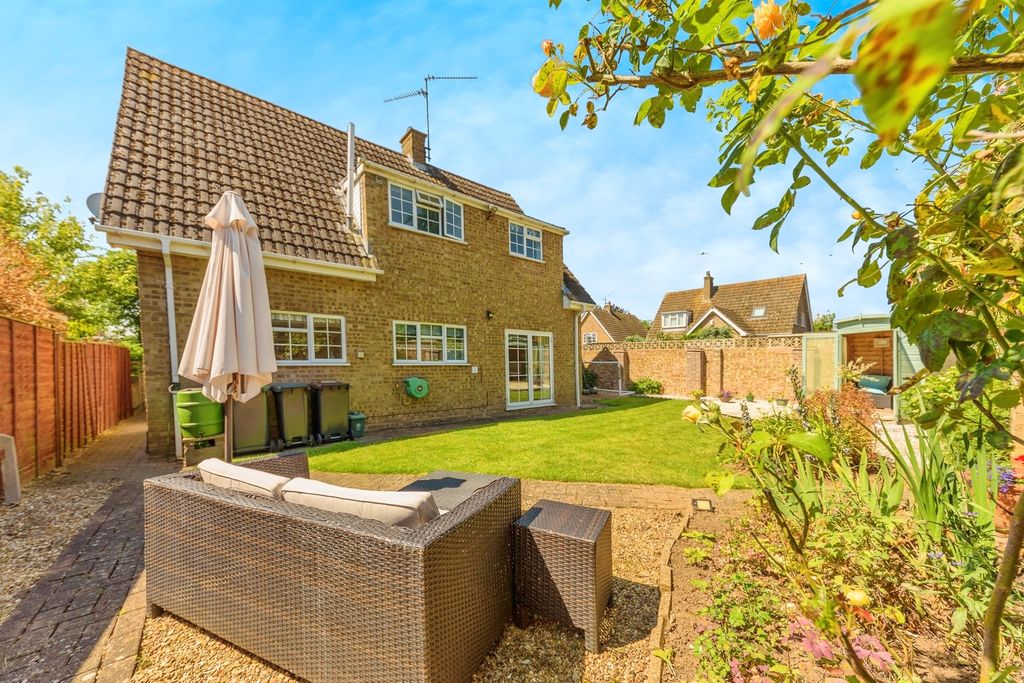 Property photo 2 of 18