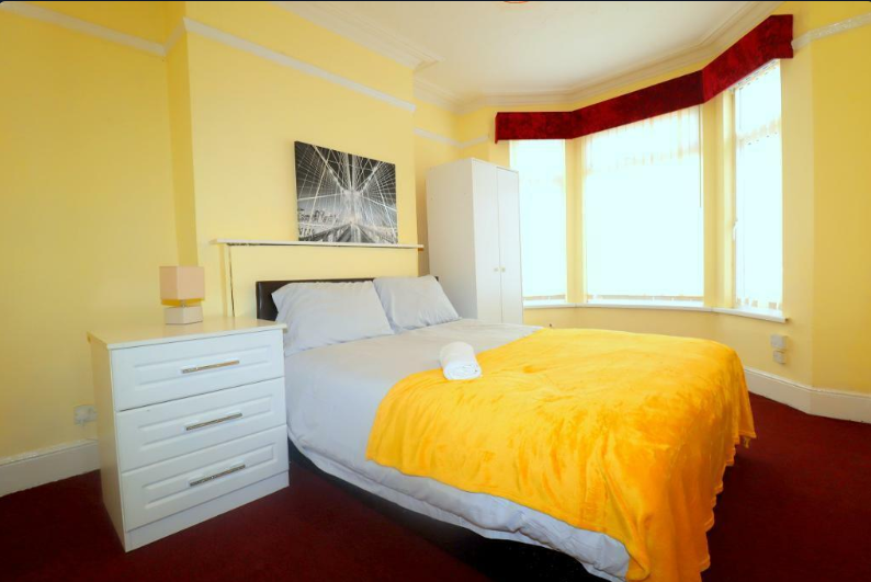 Property photo 2 of 8