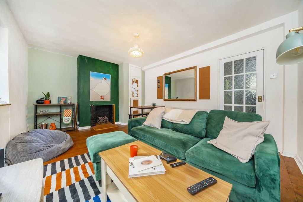 Property photo 2 of 5