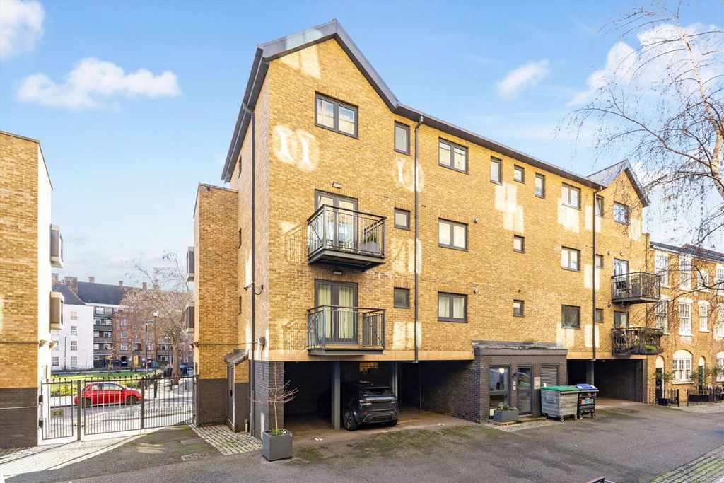 Property photo 1 of 6