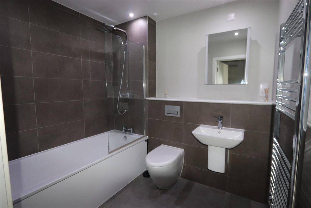 Property photo 2 of 8 Img_2631.Jpg