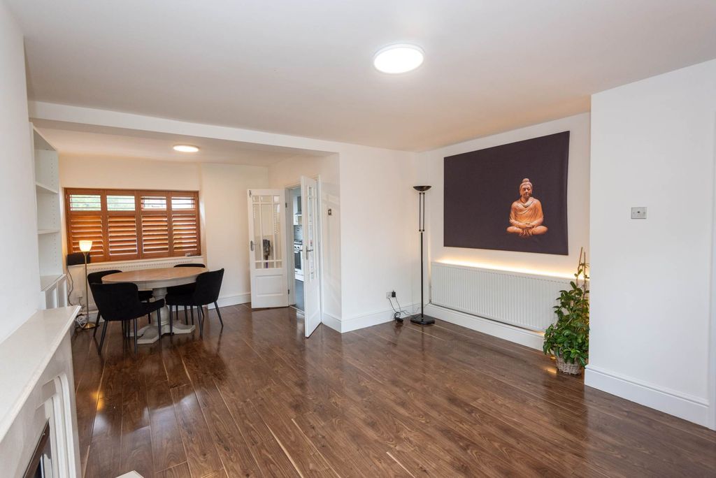Property photo 2 of 29