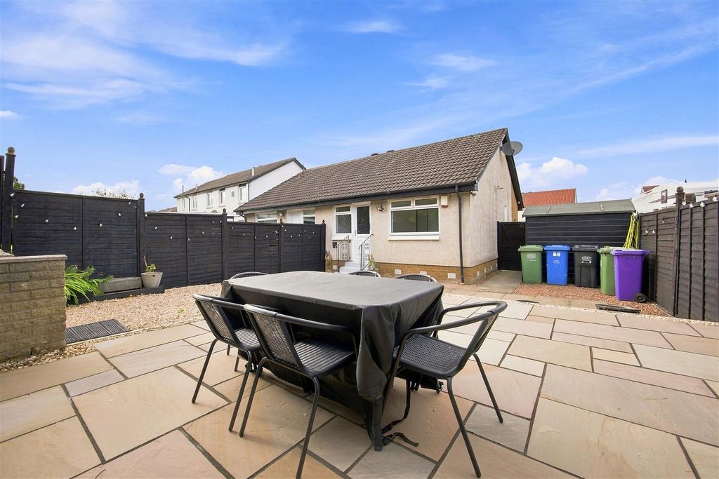 Property photo 2 of 14 04-58_Ingleneuk_Ave_Glasgow_004.Jpg