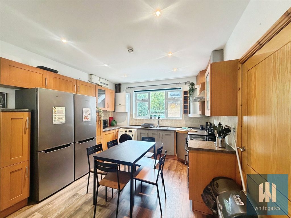 Property photo 2 of 21 Picture No. 44