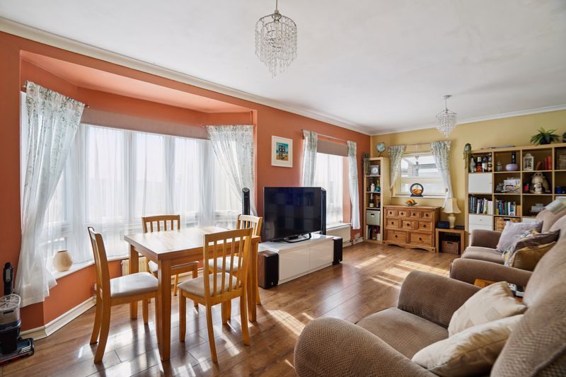 Property photo 3 of 12 Photo 11