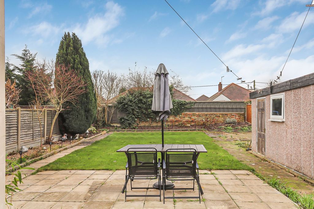 Property photo 2 of 16