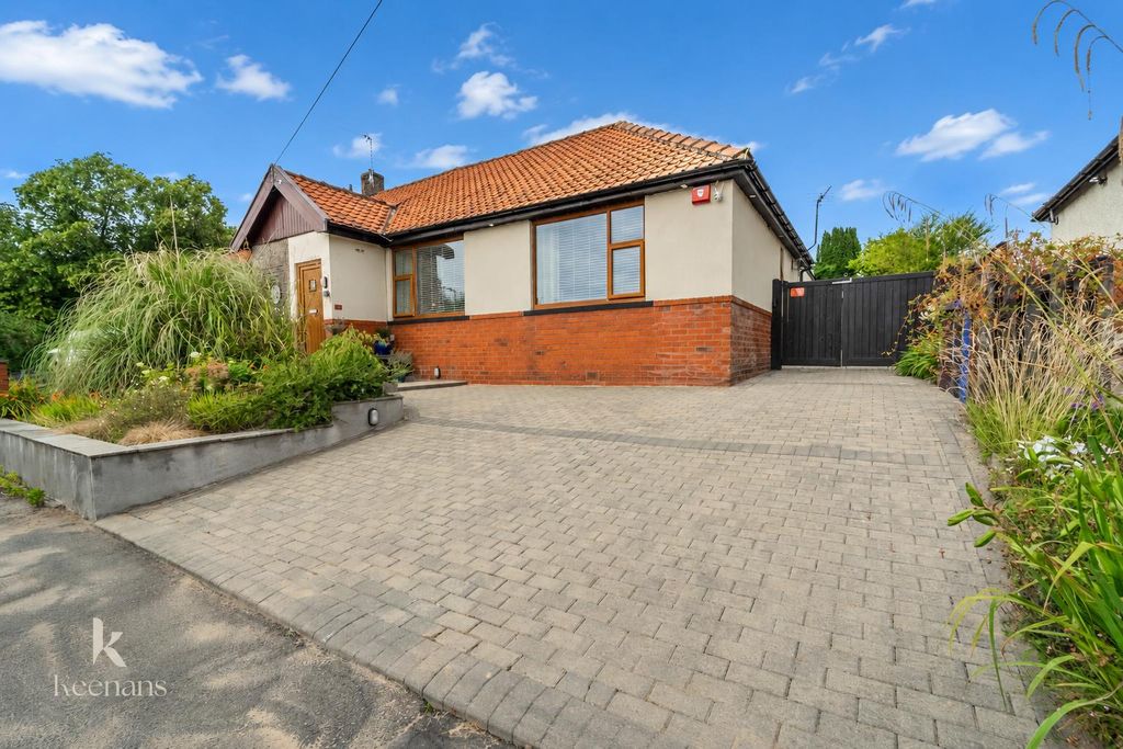 Property photo 2 of 29