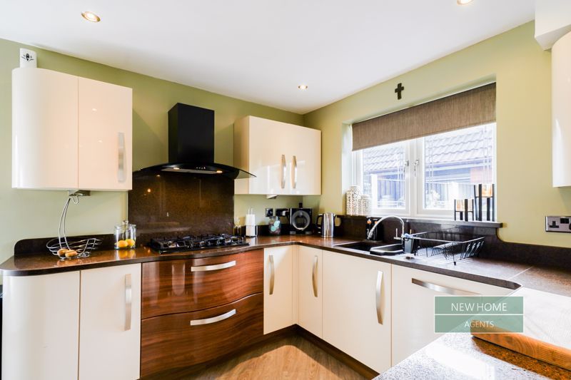 Property photo 3 of 45 Photo 33