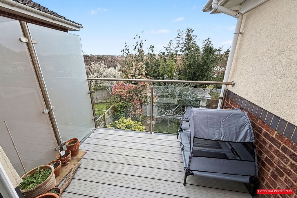 Property photo 2 of 24