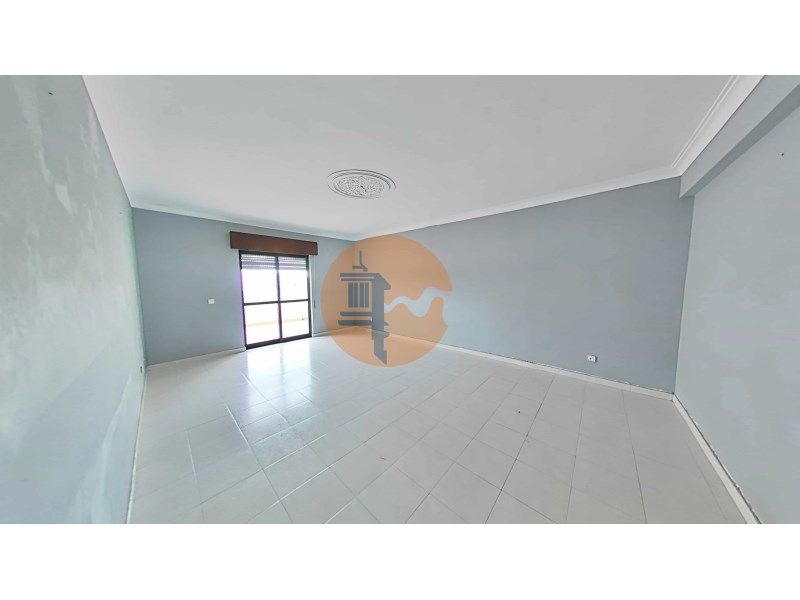 Property photo 3 of 43