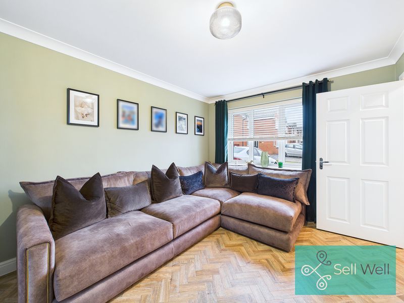 Property photo 2 of 27 Lounge