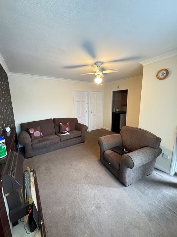 Property photo 2 of 6 Living Room