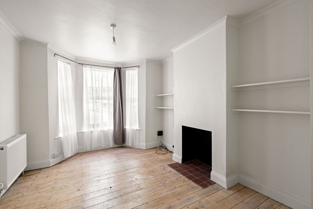 Property photo 3 of 16